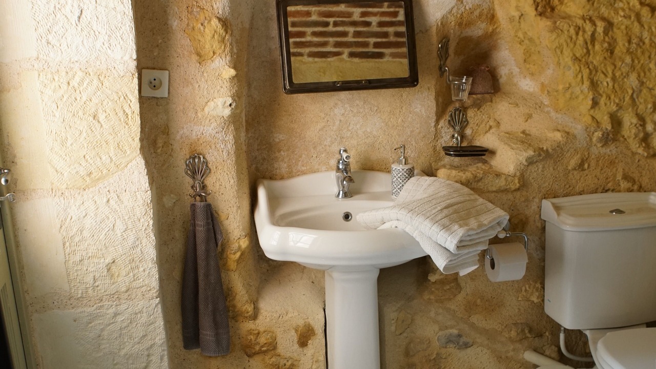Photo of Bathroom in Vouvray