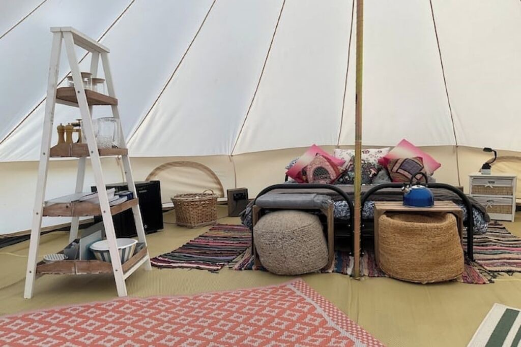 Photo of Others in Mabe