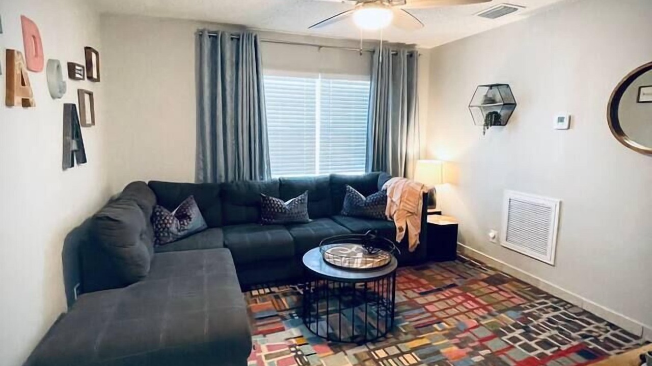 Photo of Livingroom in Harbordale