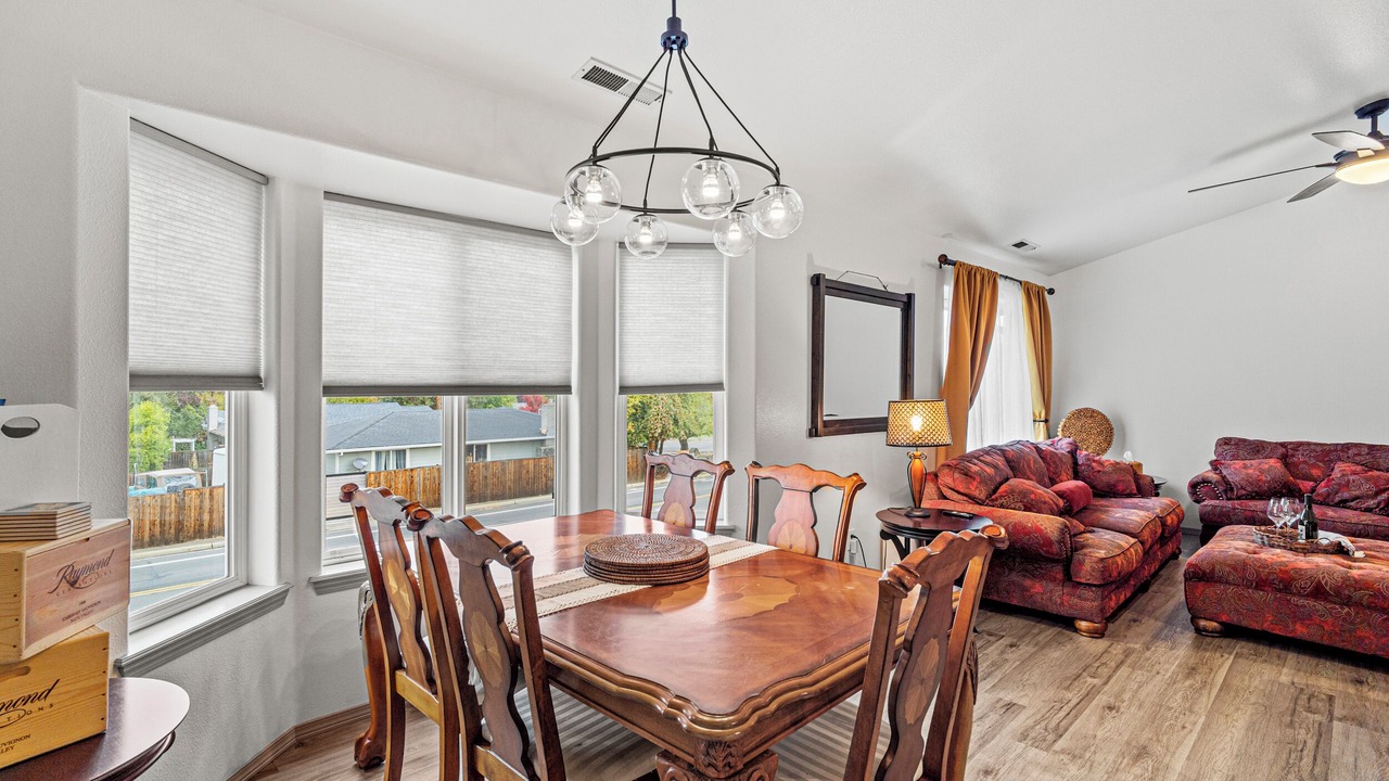 Photo of Livingroom in Medford