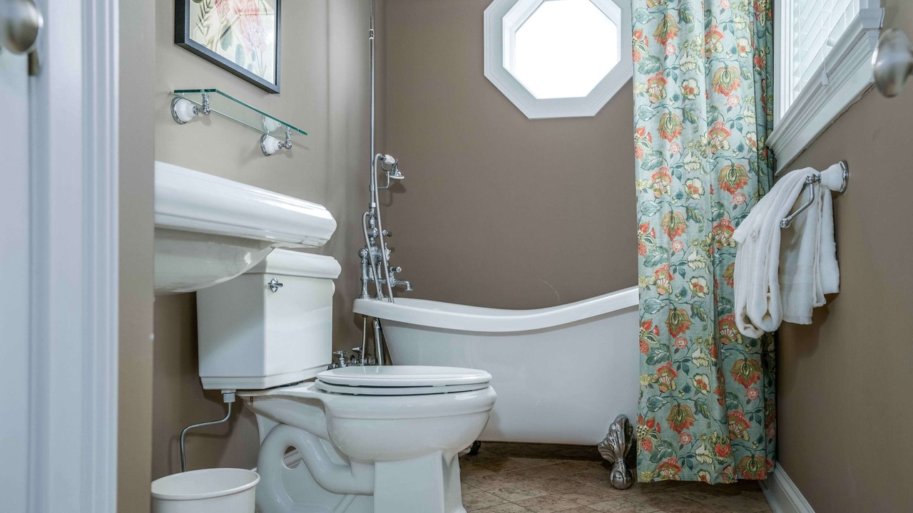 Photo of Bathroom in Delavan Lake