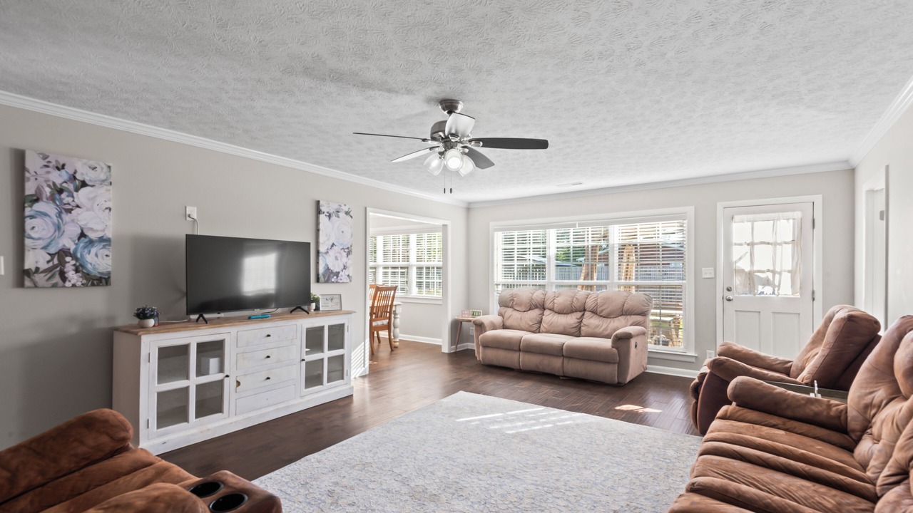 Photo of Bedroom in Albertville