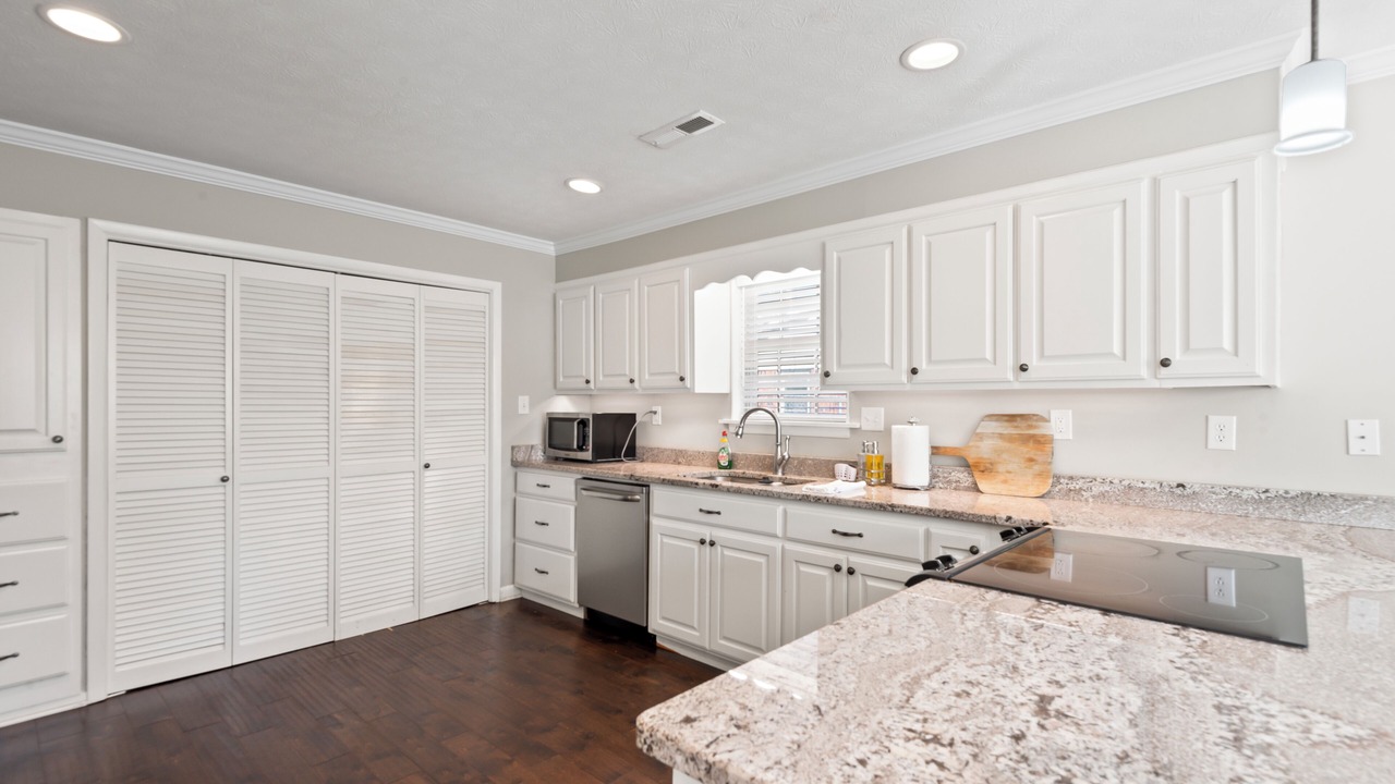 Photo of Kitchen in Albertville