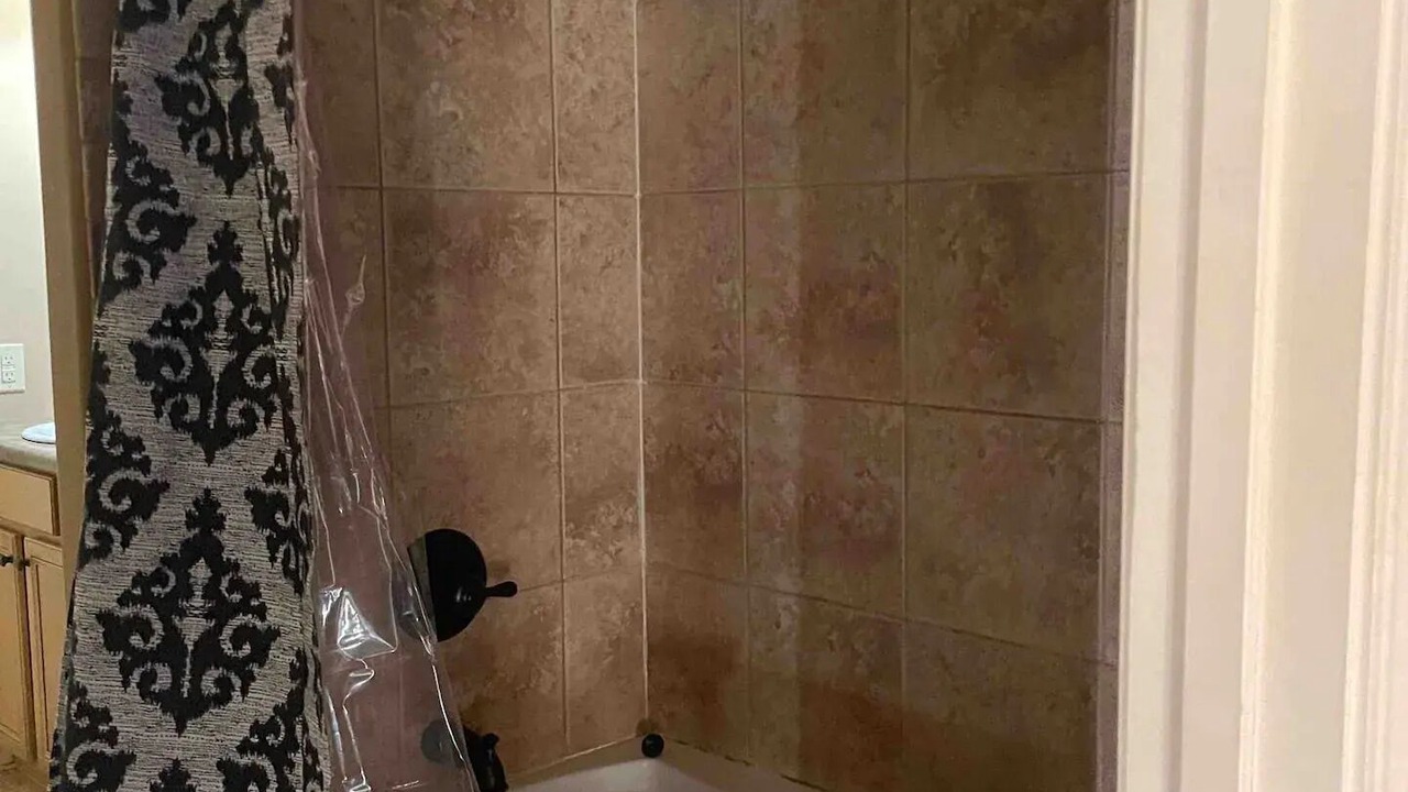 Photo of Bathroom in Blytheville