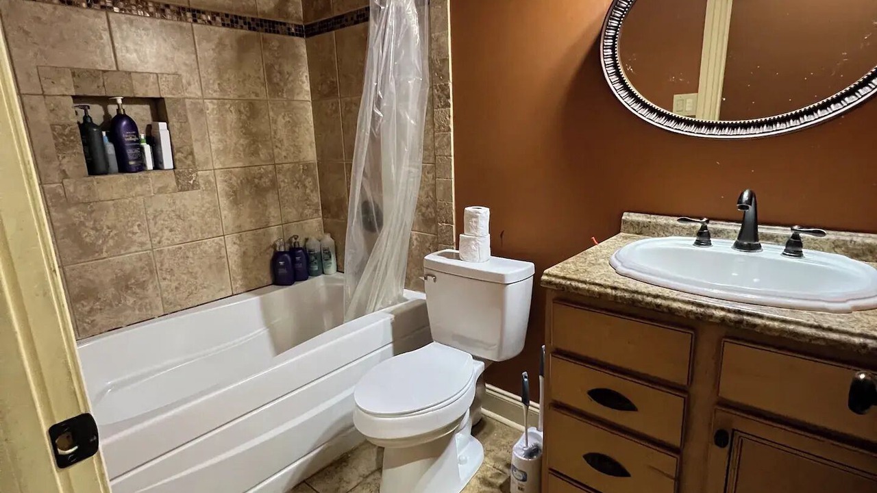 Photo of Bathroom in Blytheville