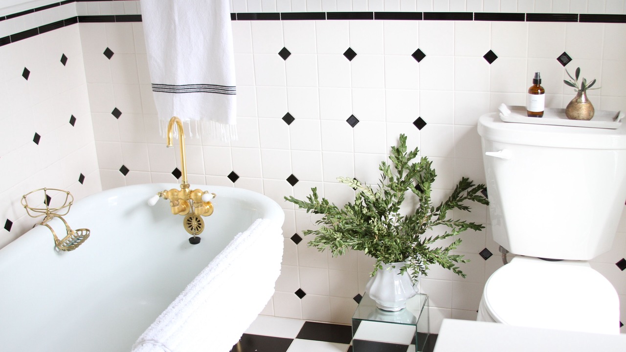 Photo of Bathroom in Singers Glen