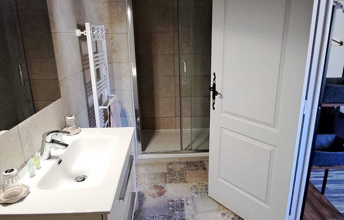 Photo of Bathroom in Lantosque