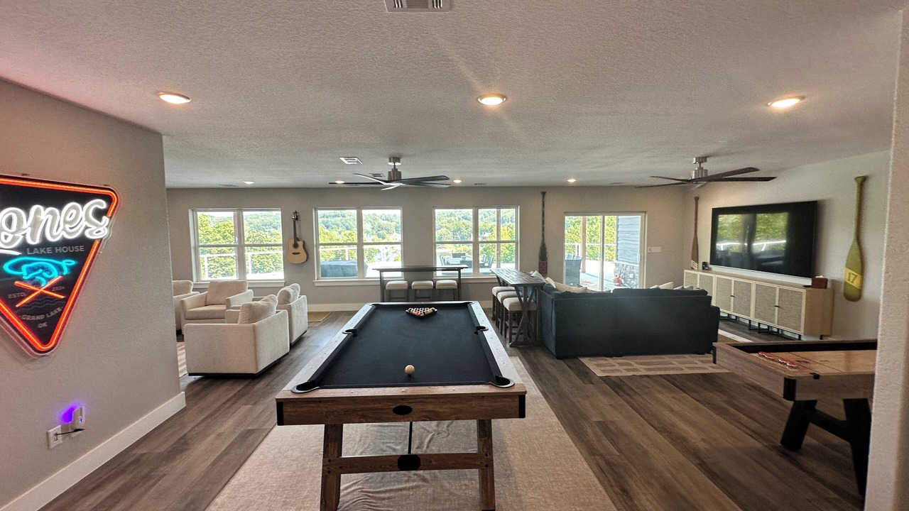 Photo of Bedroom in Grove