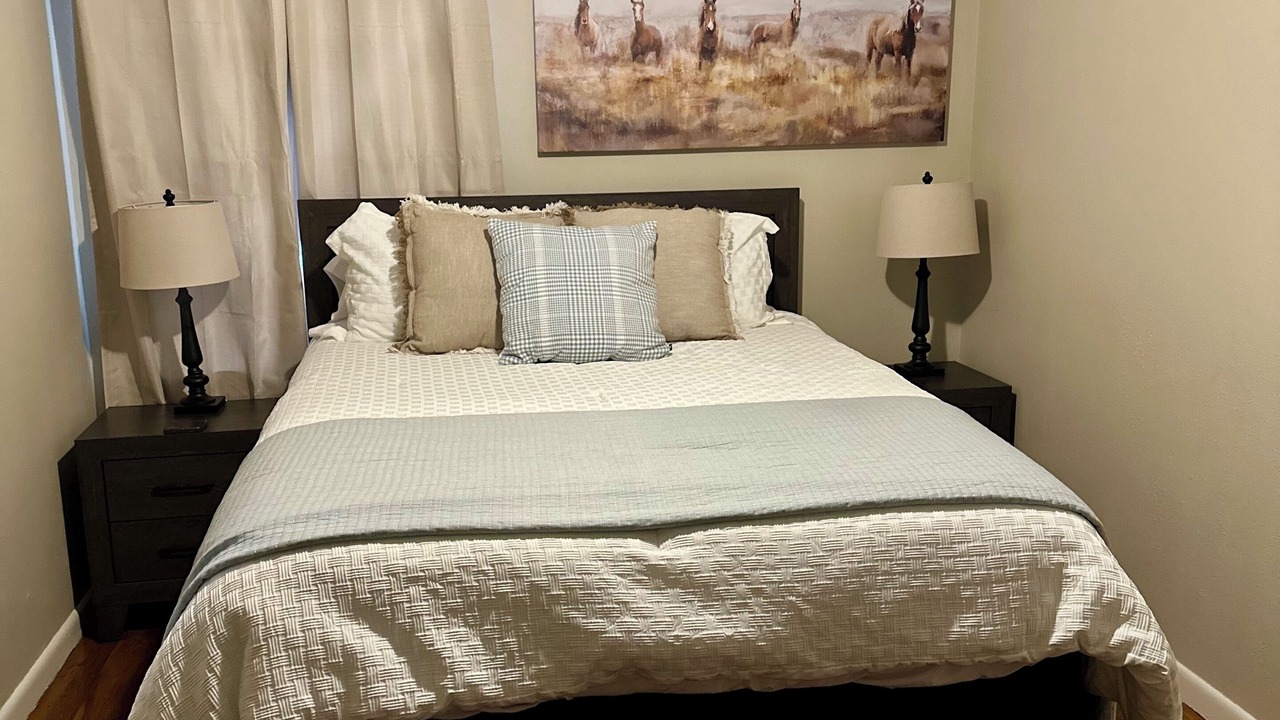 Photo of Bedroom in Leesville