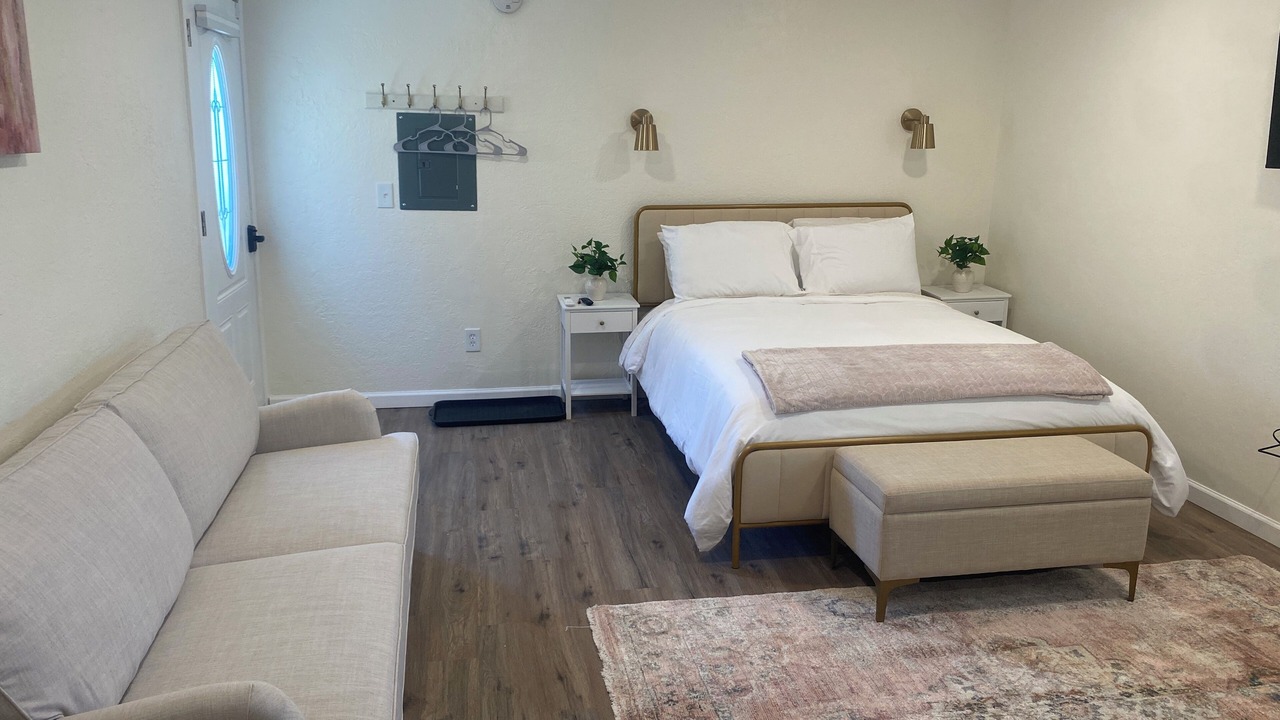 Photo of Bedroom in Riverdale
