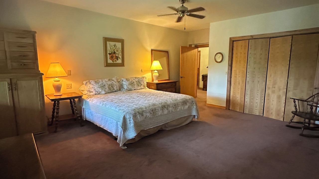 Photo of Bedroom in Holcomb