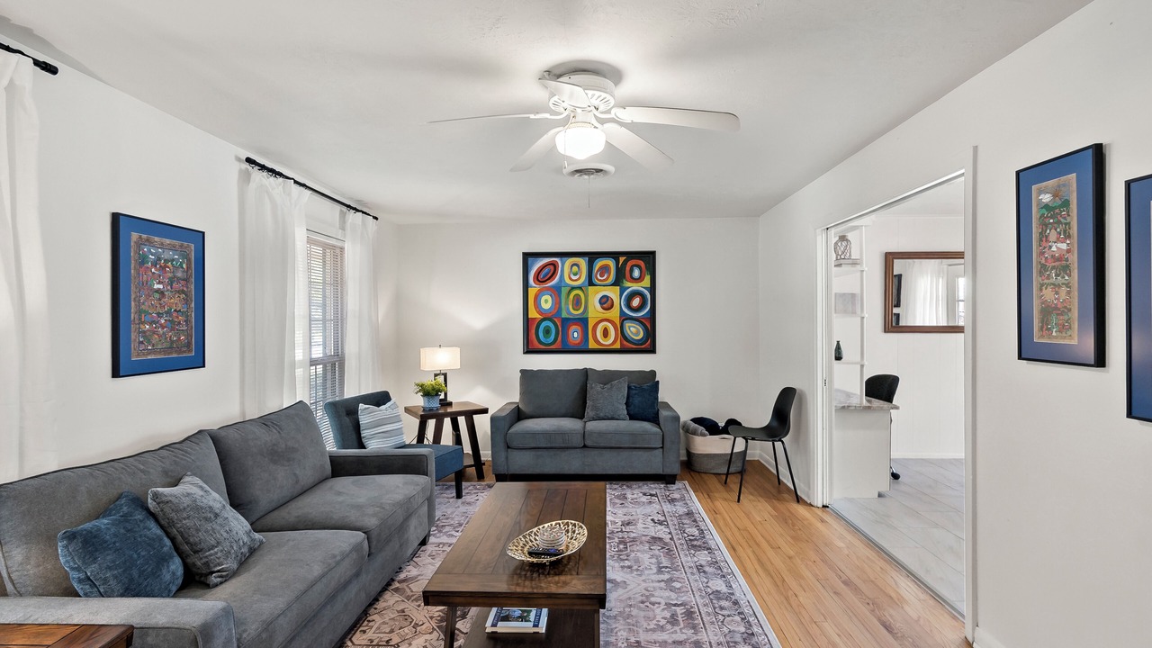 Photo of Livingroom in College Station