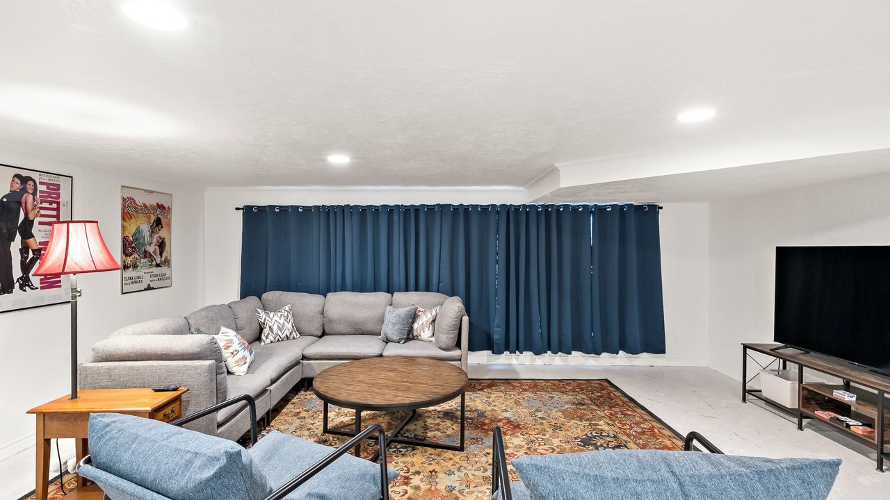 Photo of Livingroom in College Station
