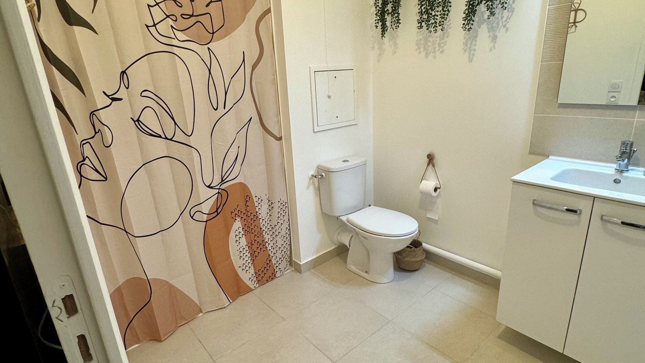 Photo of Bathroom in Vitry-sur-Seine