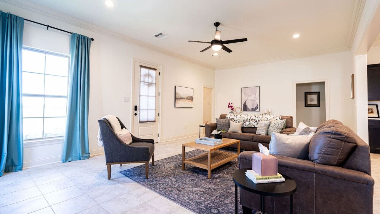 Photo of Livingroom in Milton