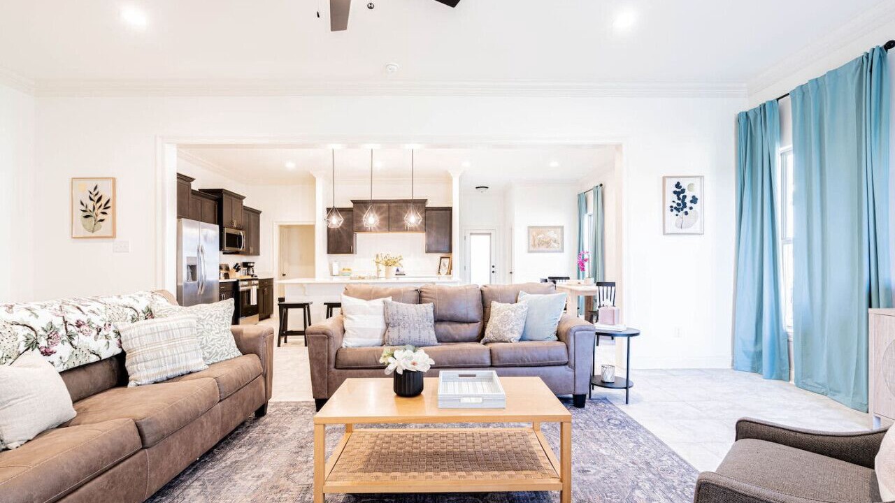 Photo of Livingroom in Milton
