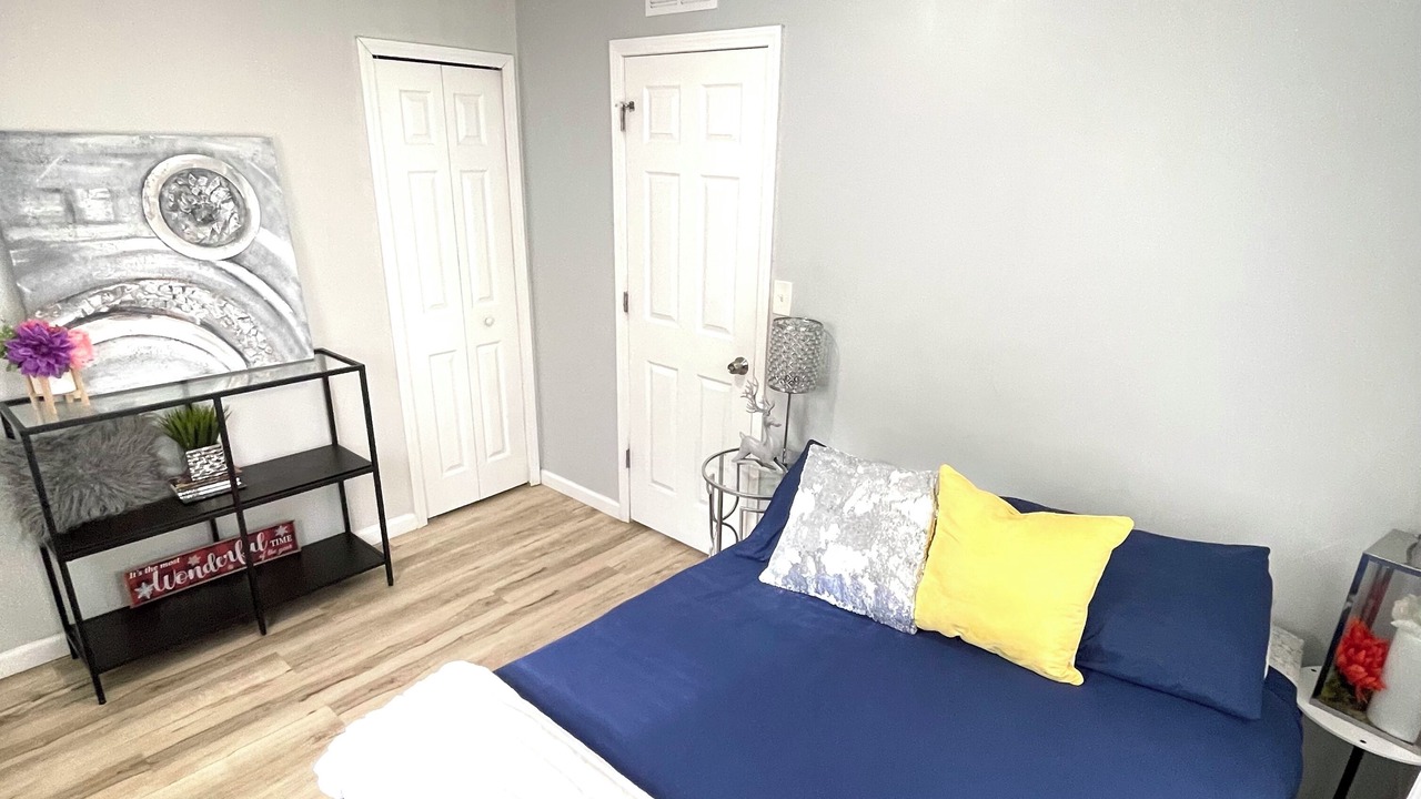 Photo of Bedroom in Redford