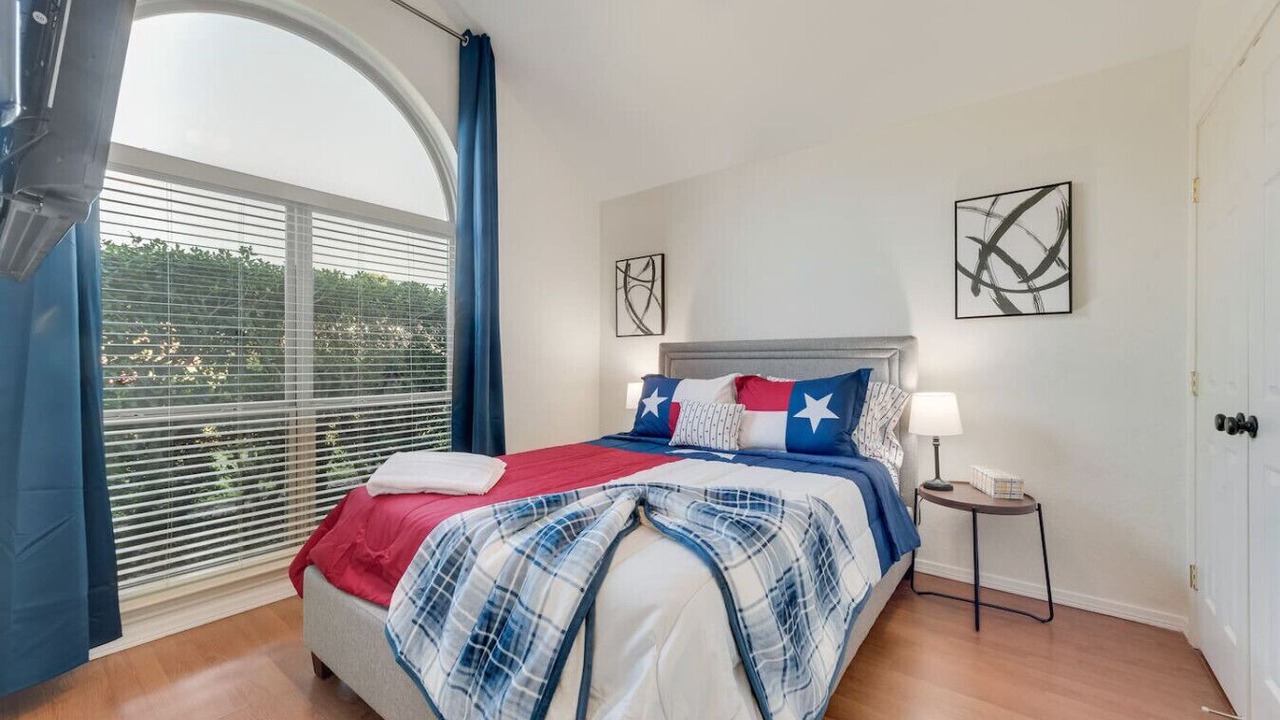 Photo of Bedroom in North Central Carrollton