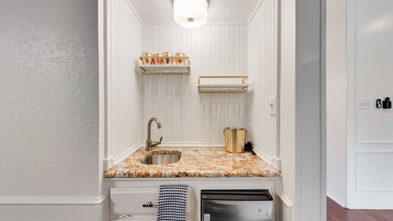 Photo of Bathroom in North Central Carrollton