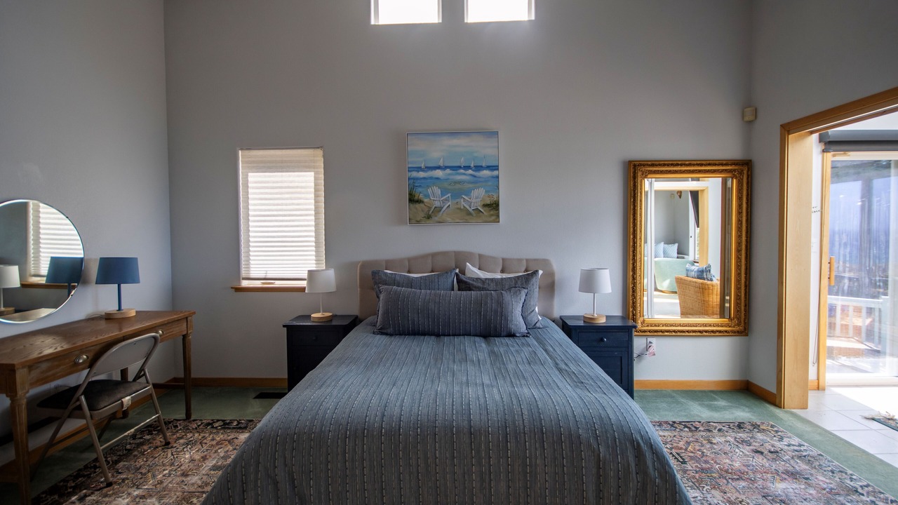 Photo of Bedroom in Gualala
