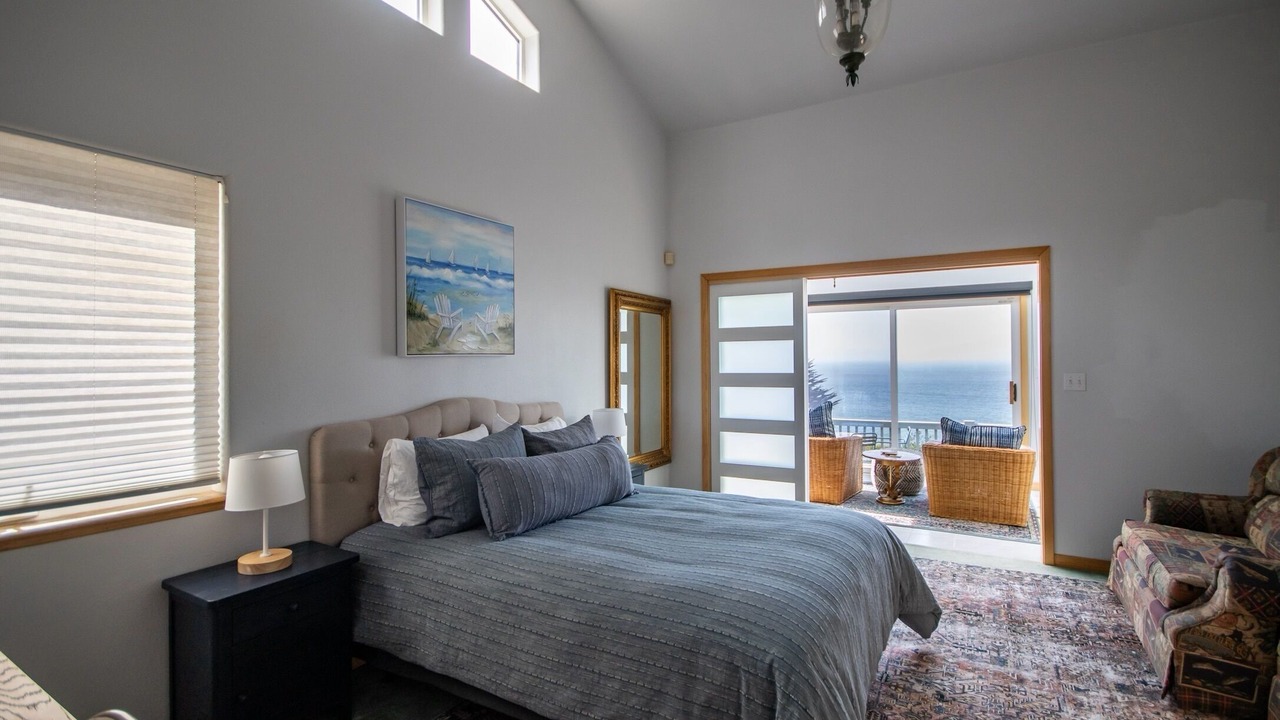 Photo of Bedroom in Gualala