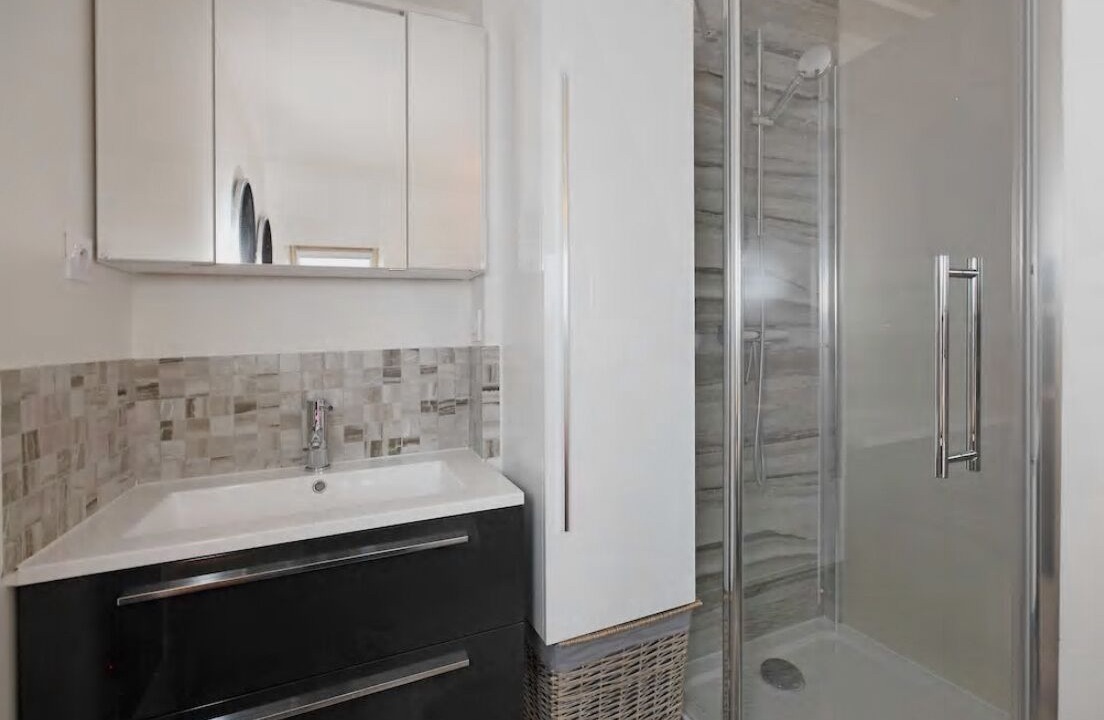 Photo of Bathroom in Arsenal