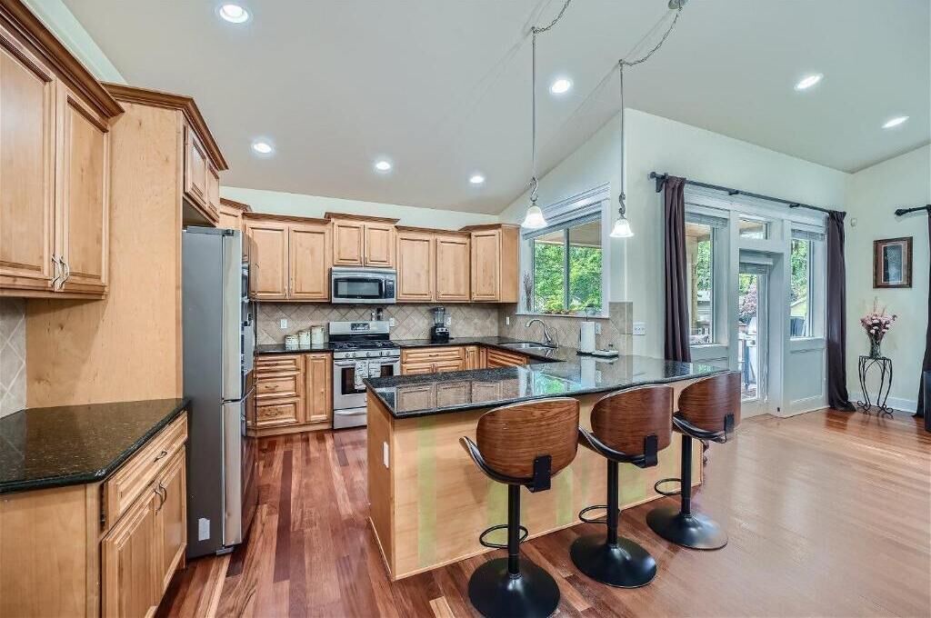 Photo of Others in Olympia