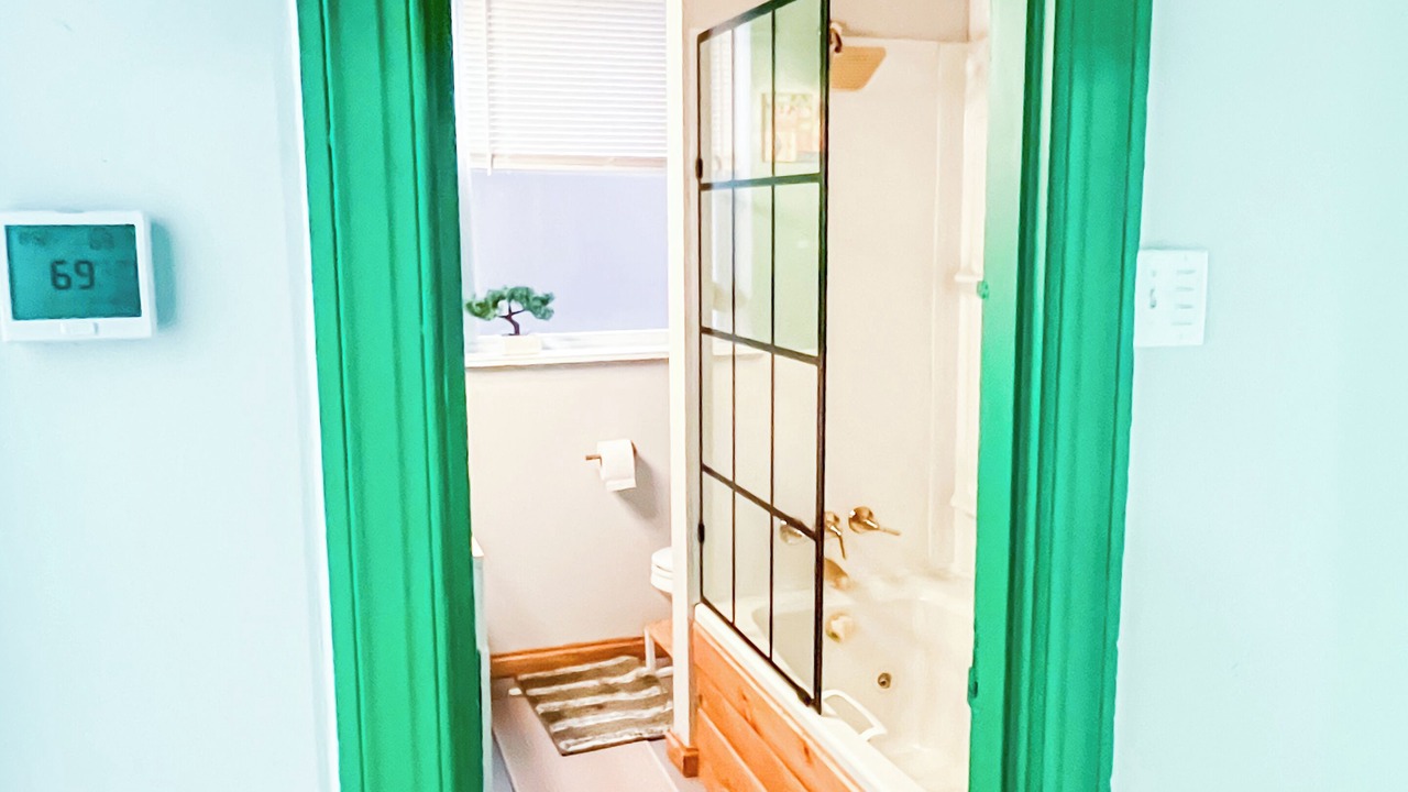 Photo of Bathroom in Tower Grove East