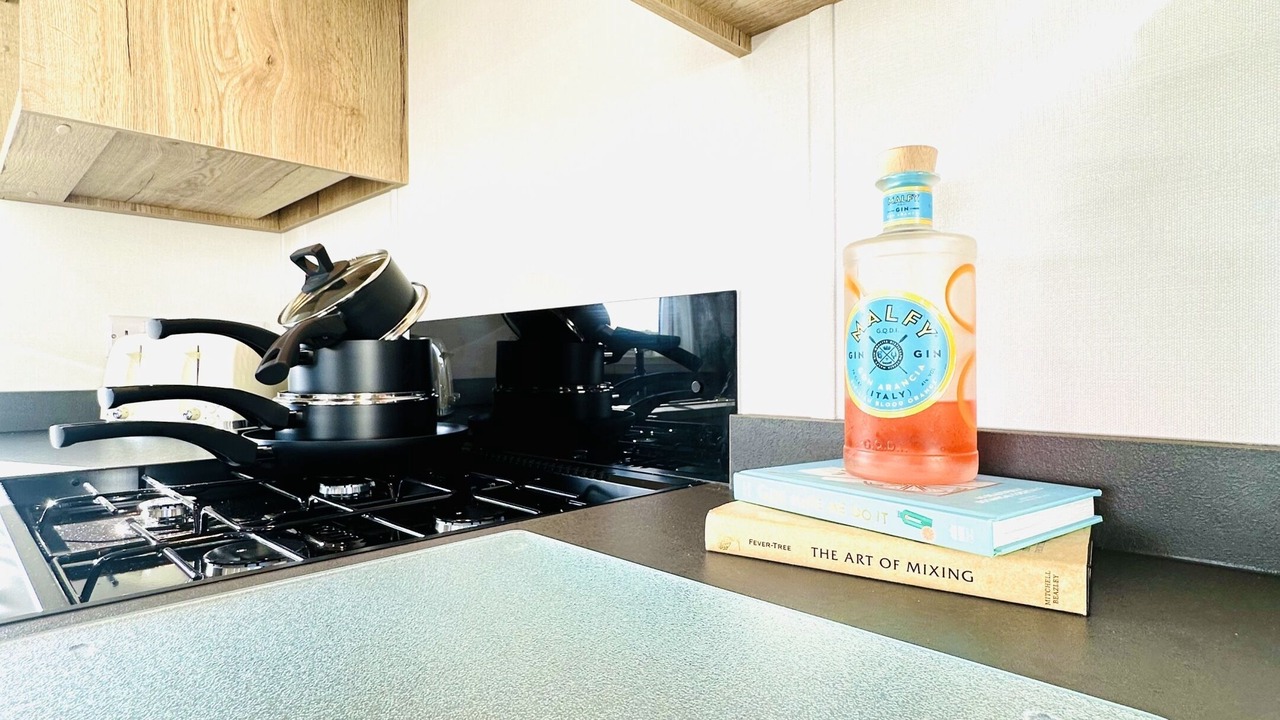 Photo of Others in Cayton Bay