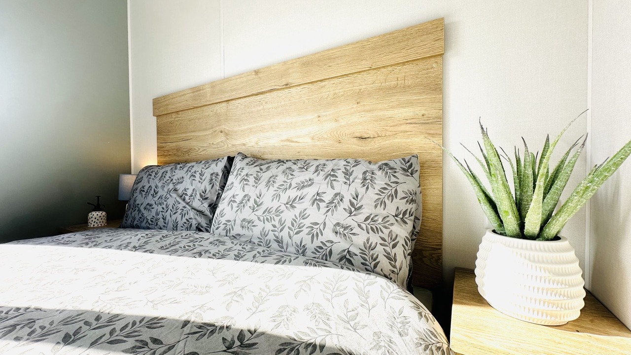 Photo of Others in Cayton Bay