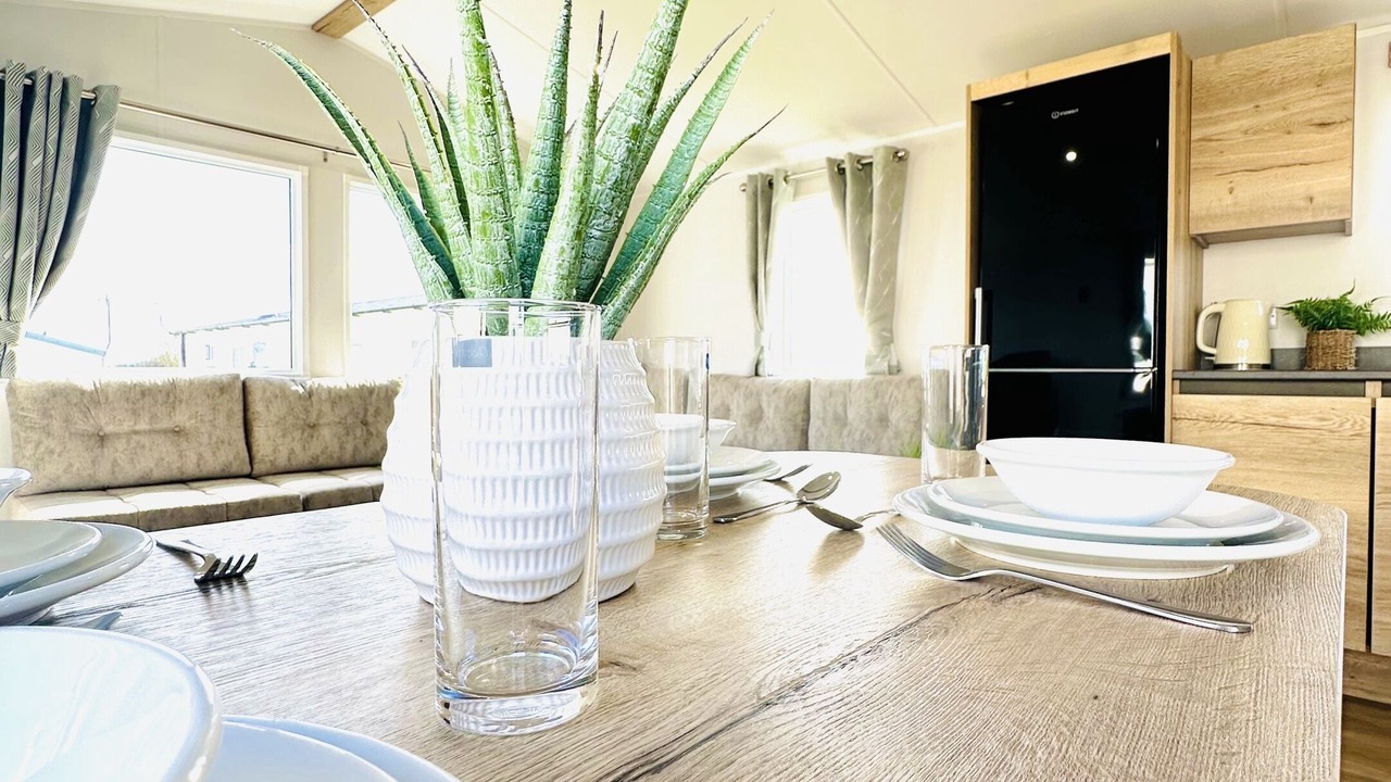 Photo of Livingroom in Cayton Bay