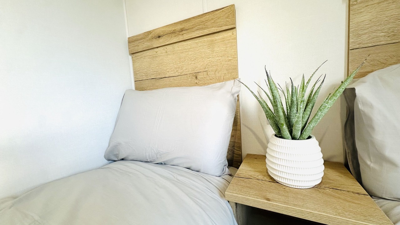 Photo of Others in Cayton Bay