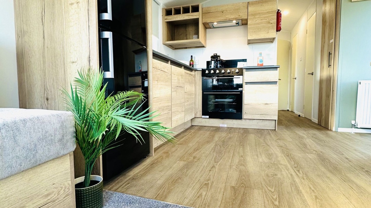 Photo of Others in Cayton Bay