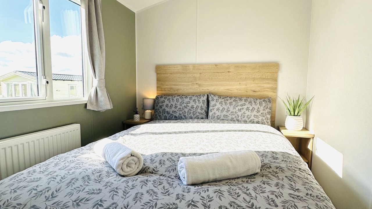 Photo of Others in Cayton Bay