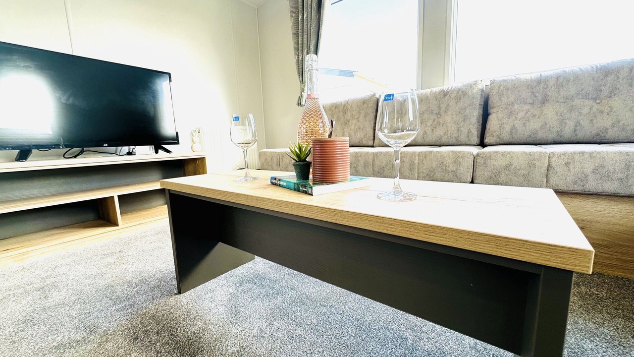 Photo of Bedroom in Cayton Bay