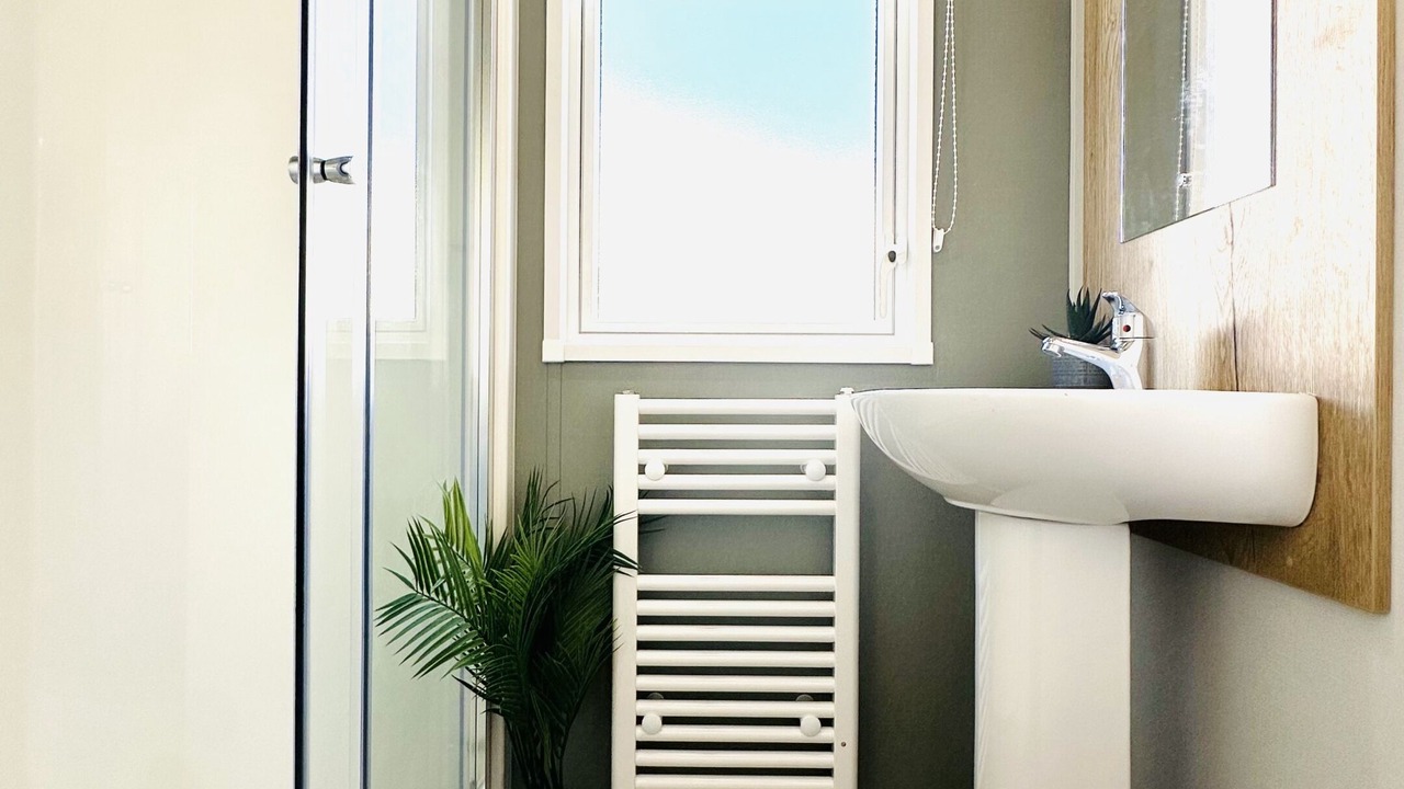 Photo of Bathroom in Cayton Bay