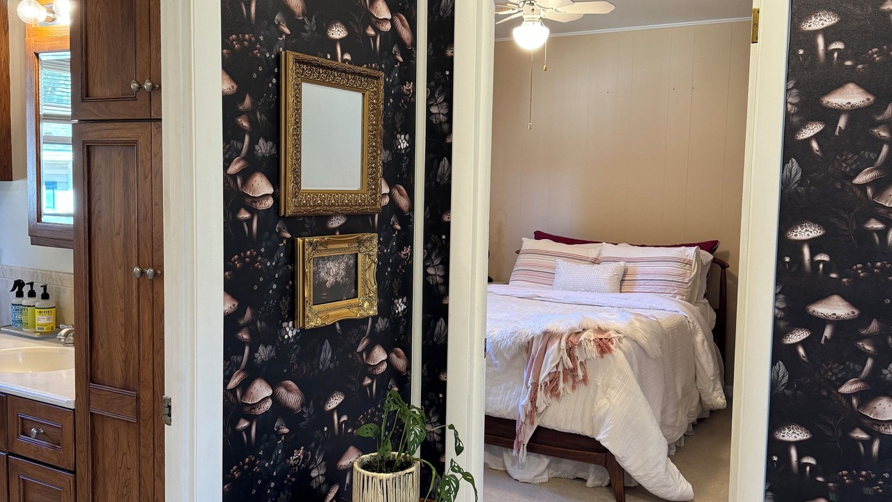 Photo of Bedroom in Benton
