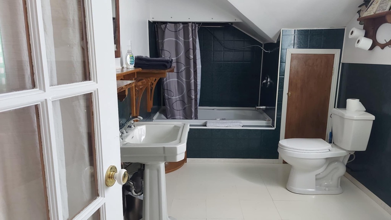 Photo of Bathroom in Geraldton