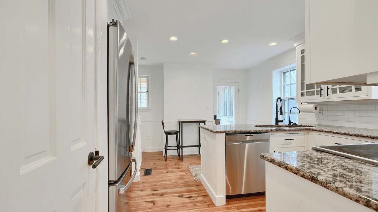 Photo of Kitchen in Historic District
