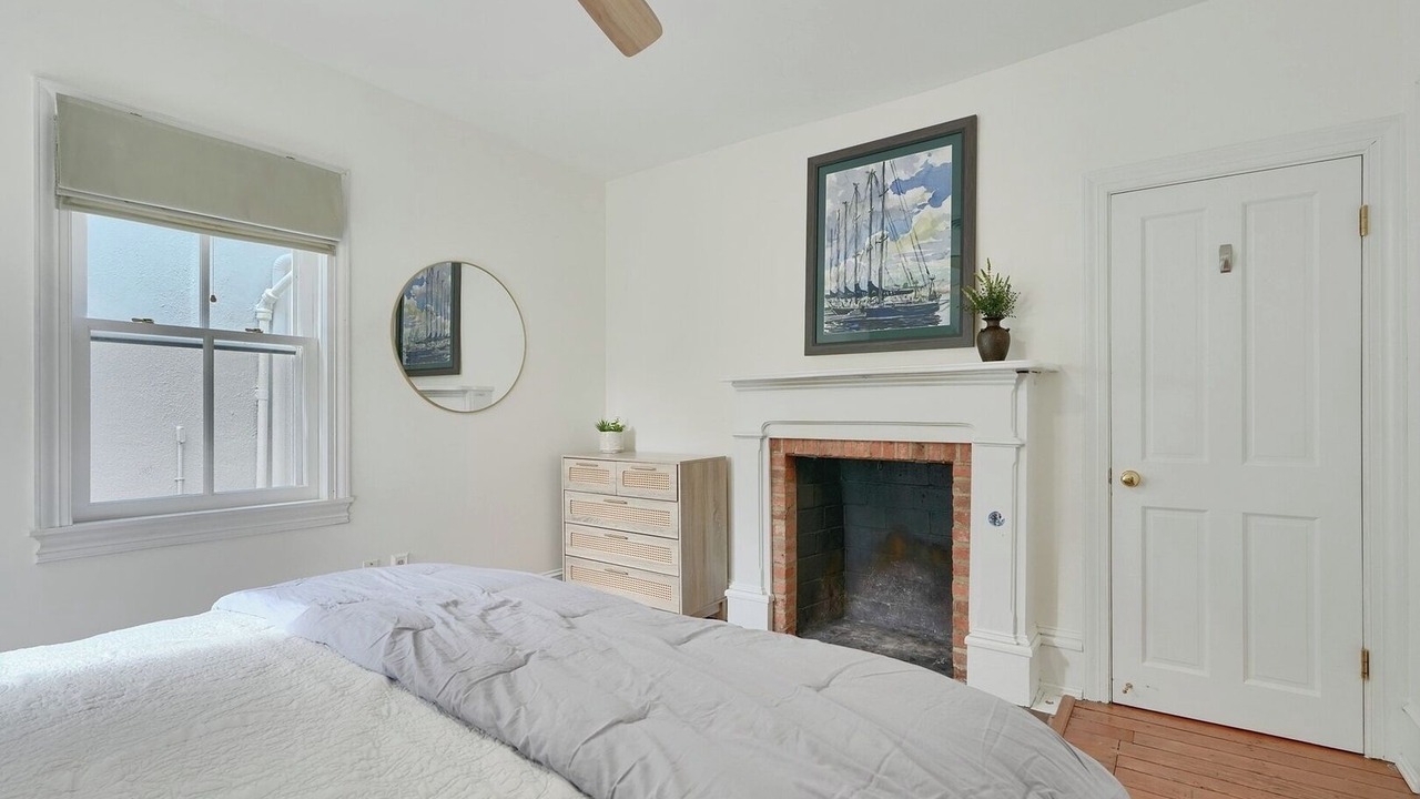 Photo of Bedroom in Historic District