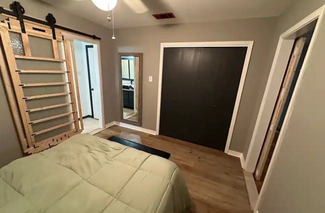 Photo of Bedroom in Kenner - Louis Armstrong International Airport