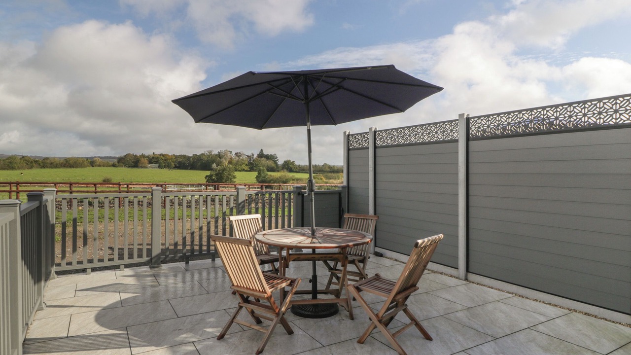 Photo of Outdoor in Mere