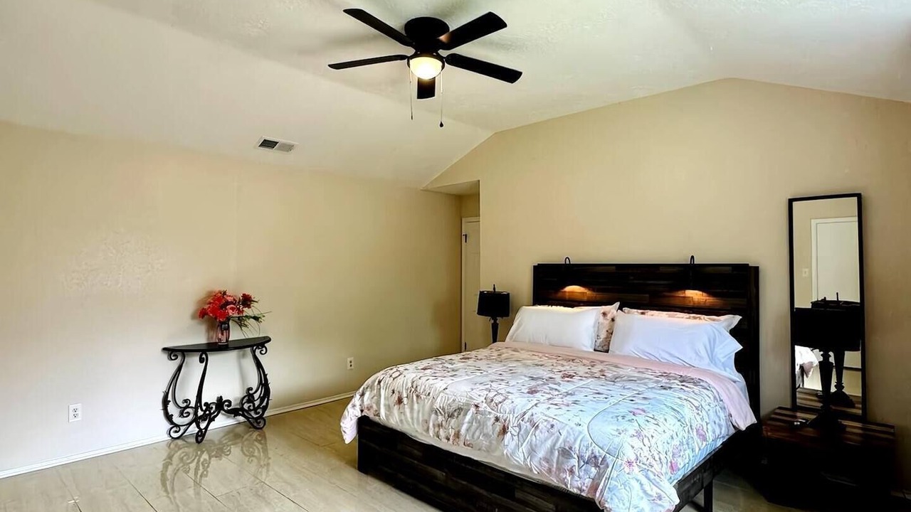 Photo of Bedroom in George Bush Park/Eldridge