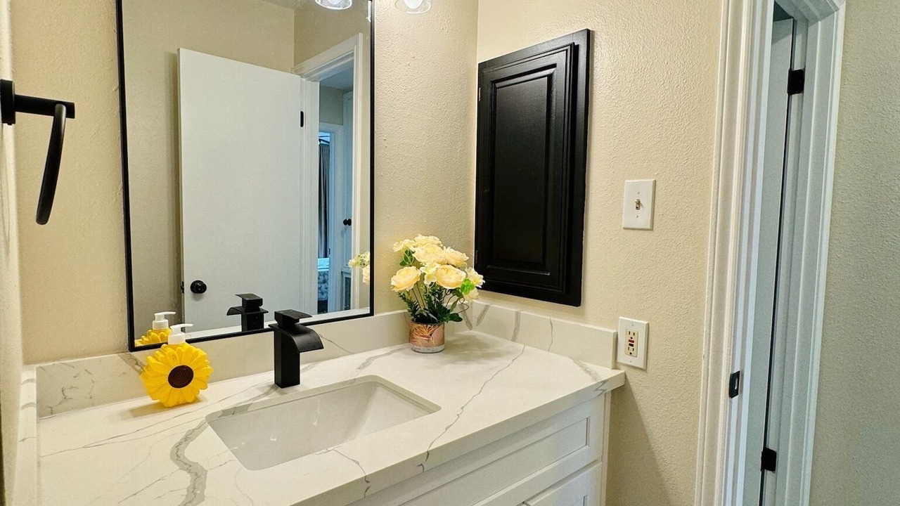 Photo of Bathroom in George Bush Park/Eldridge