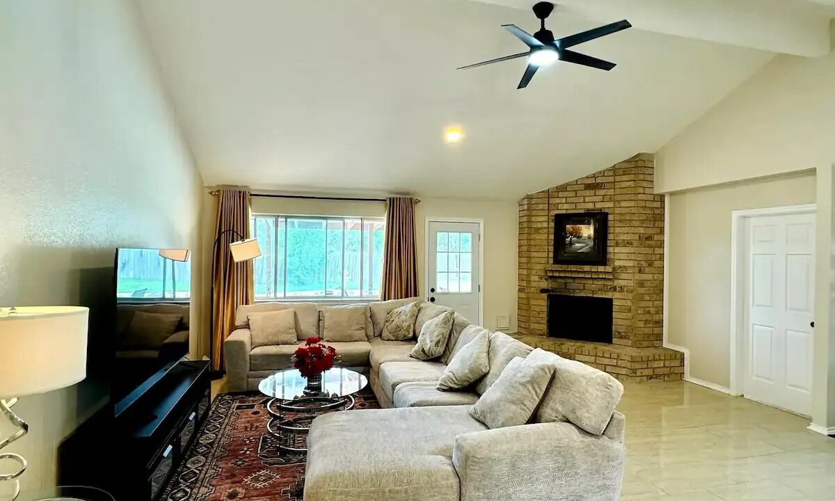 Photo of Livingroom in George Bush Park/Eldridge