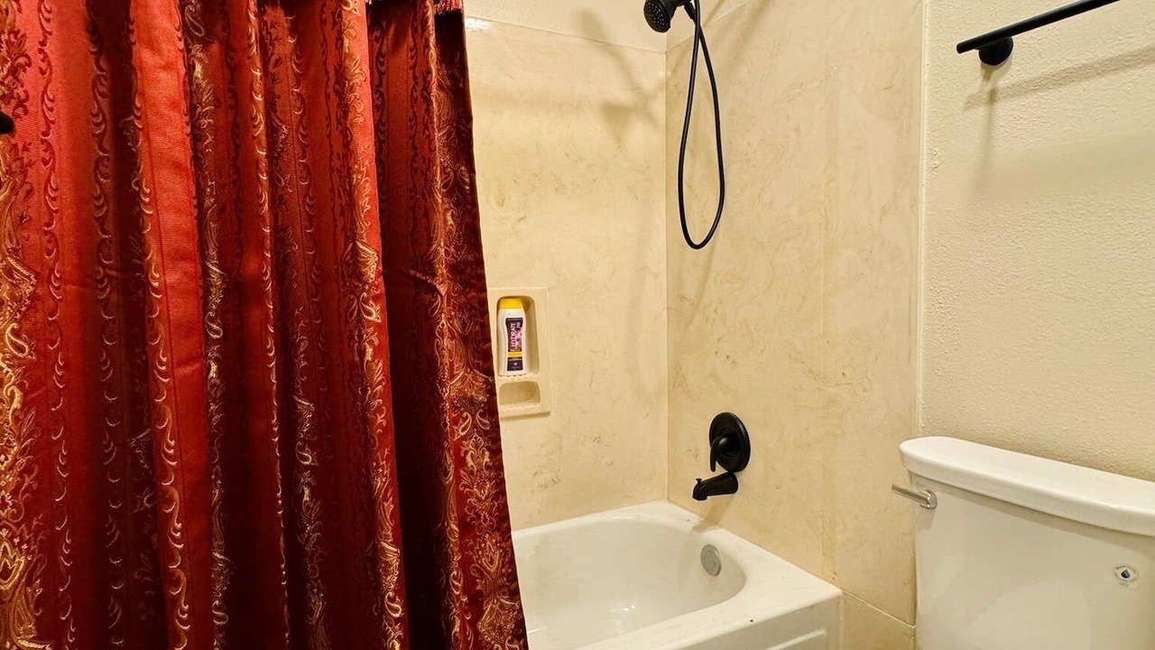 Photo of Bathroom in George Bush Park/Eldridge