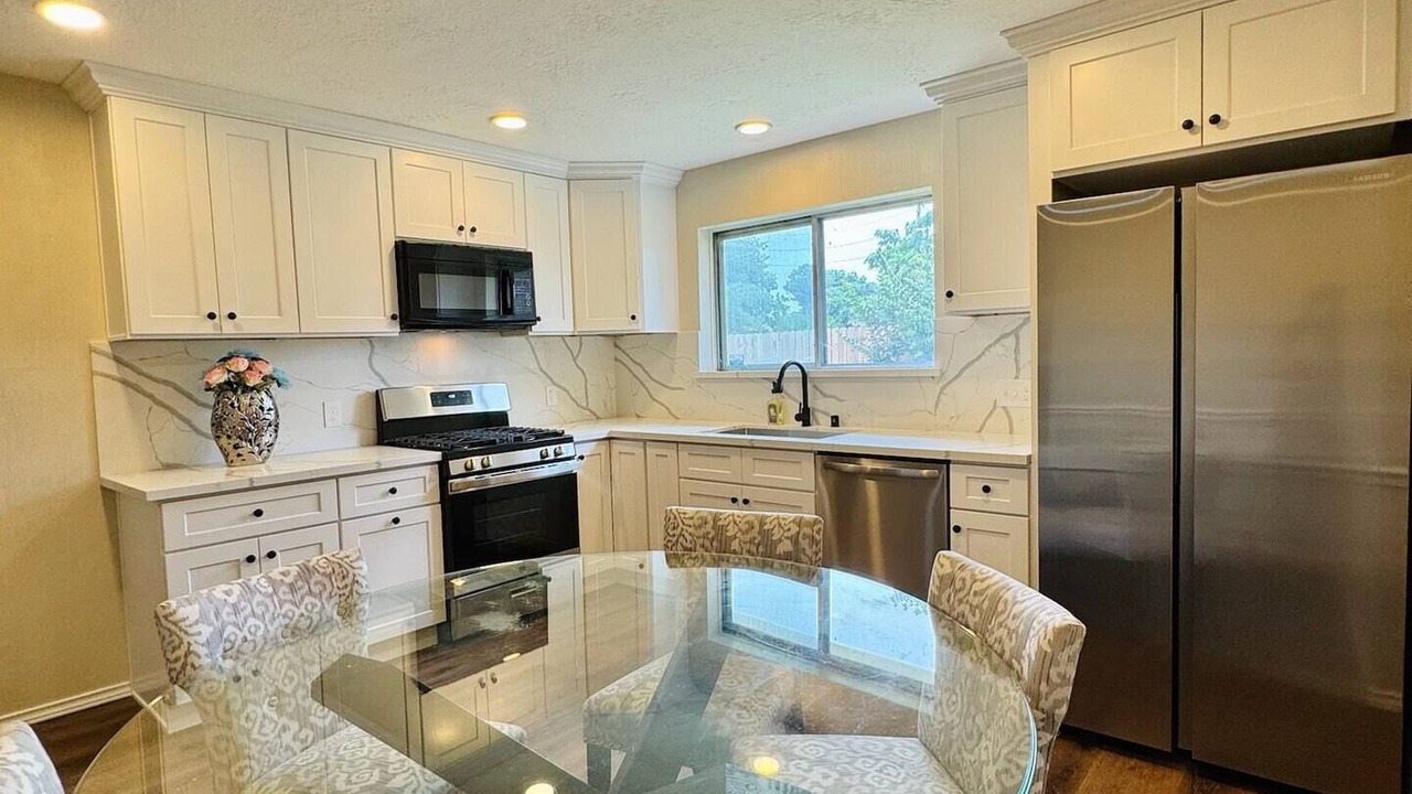 Photo of Kitchen in George Bush Park/Eldridge