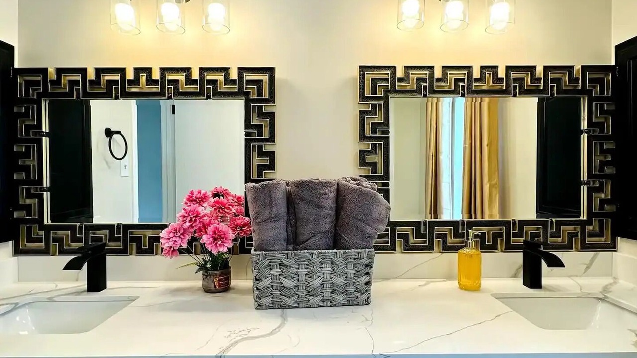 Photo of Bathroom in George Bush Park/Eldridge