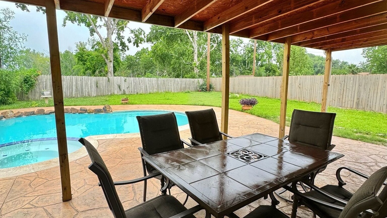 Photo of Outdoor in George Bush Park/Eldridge
