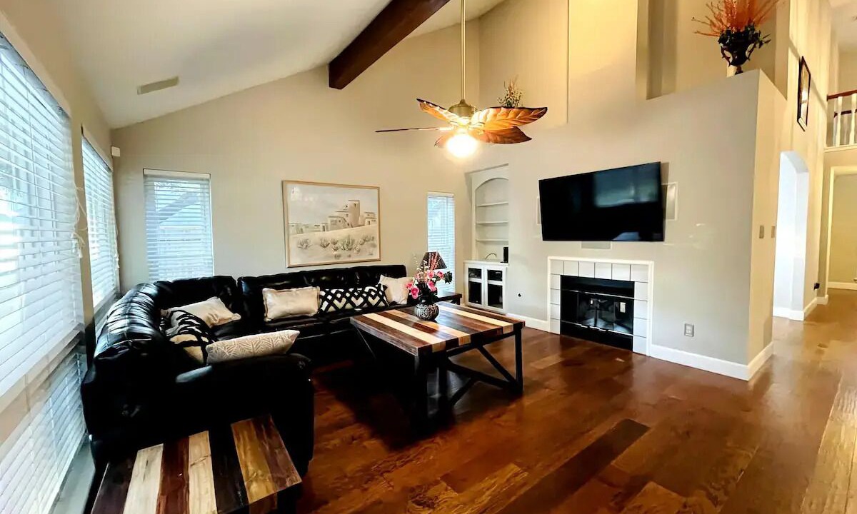 Photo of Livingroom in Barker